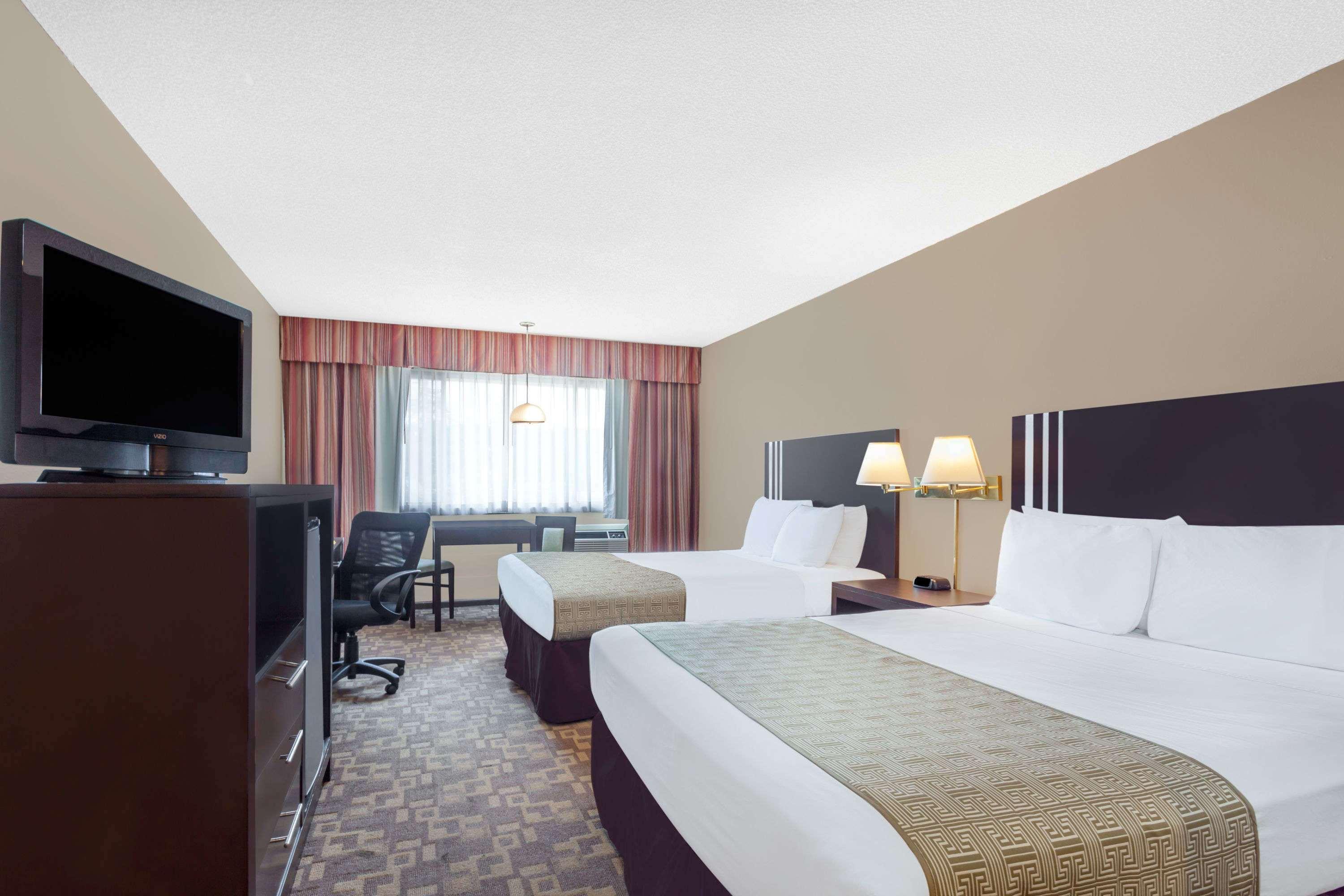 Days Inn By Wyndham Bellingham Wa Eksteriør bilde